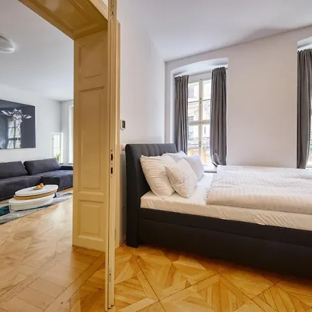 公寓 The Triple For Large Group 布拉迪斯拉发